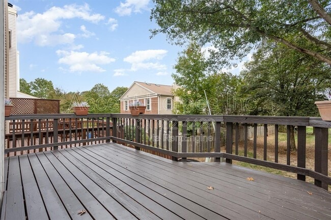 Building Photo - 6107 Summer Park Ln