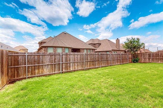 Building Photo - 733 Ravenwood Dr