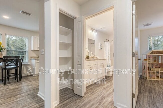 Building Photo - 550 Mississippi St