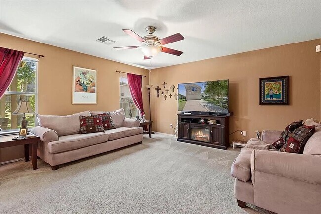 Building Photo - 206 Black