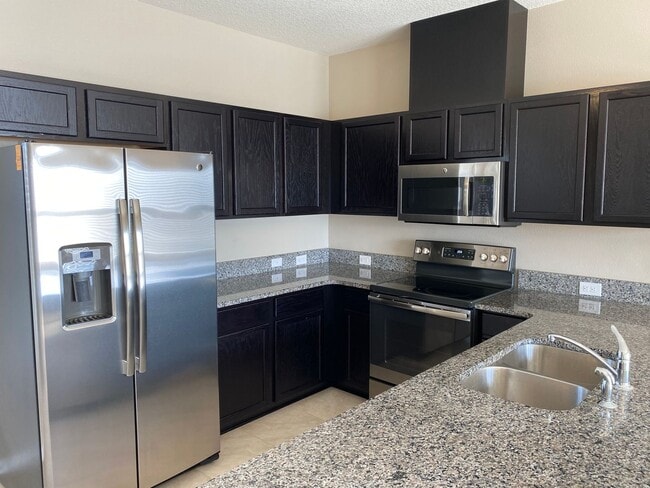 Building Photo - Brand New 1 Bedroom Unit in Laureate Park