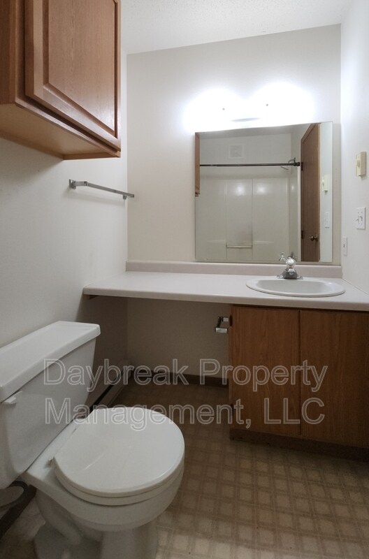 Building Photo - 1305 34th St Cir S