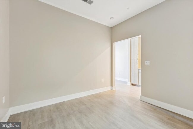 Building Photo - 145 Riverhaven Dr