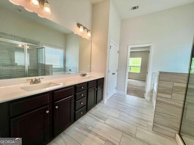 Building Photo - 1612 Dover Creek Ln