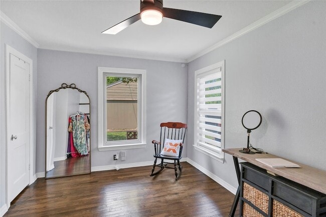 Building Photo - 3816 Collinwood Ave