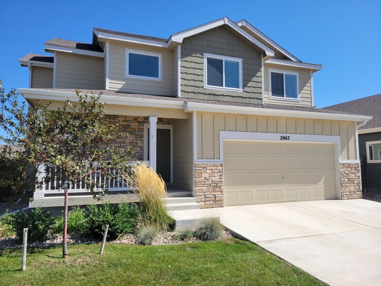 Building Photo - 2067 Moon Rise Dr