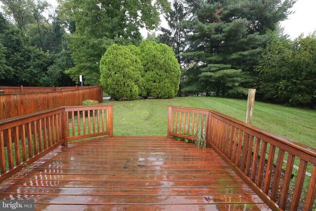 Building Photo - 1243 Independence Square