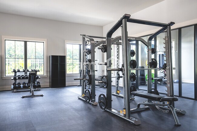 Building Photo - 27349 St Andrews Ave