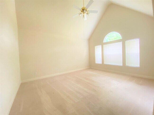 Building Photo - 10122 Meridian Lakes Dr