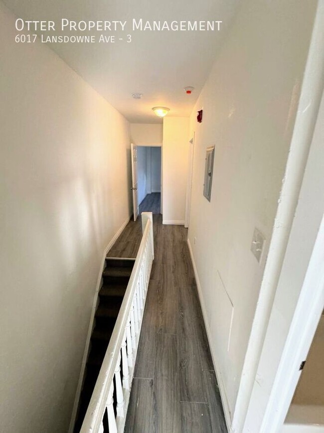 Building Photo - Lovely & Bright 2BR/1BA Near Shopping & Septa