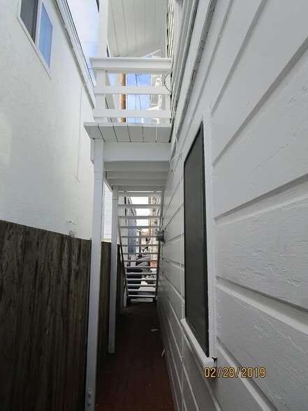 Building Photo - 303 34th St