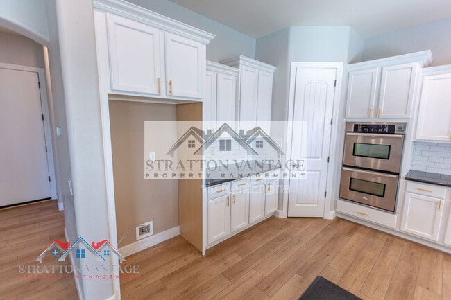 Building Photo - 20309 E Avenida Del Valle