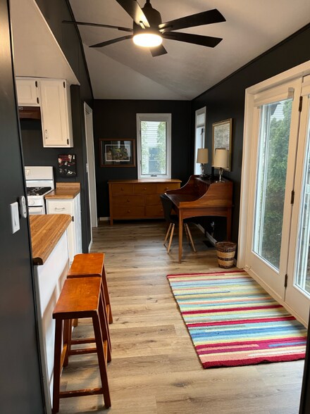 Building Photo - 111 McDowell St