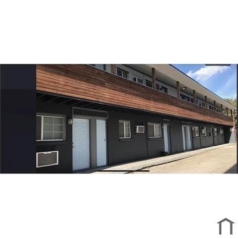 Building Photo - 1417 Bennett Ave