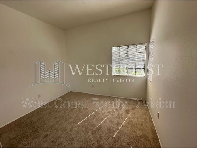 Building Photo - 2823 Andover Ave