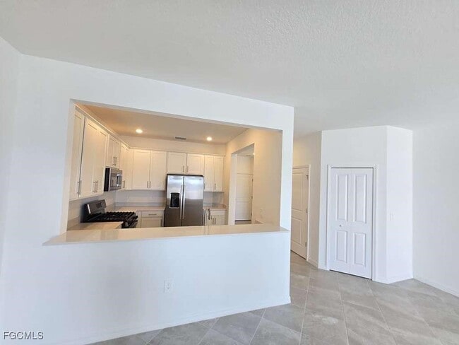 Building Photo - 14947 White Pearl Rd