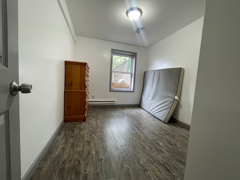 Building Photo - 19 Parnell Pl