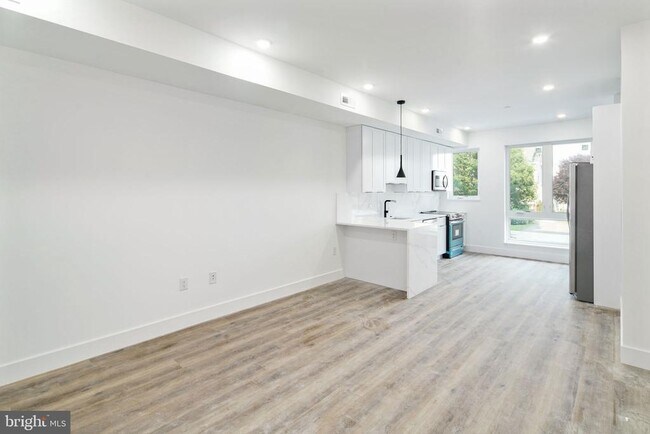 Building Photo - 1522 N 8th St