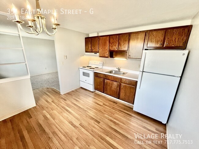 Building Photo - Affordably Priced 2-Bed with eat-in kitche...