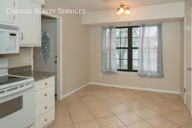 Building Photo - 1116 Greentree Ct