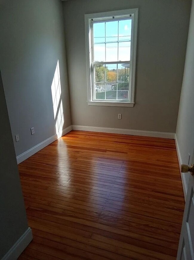 Building Photo - JP - Pierce