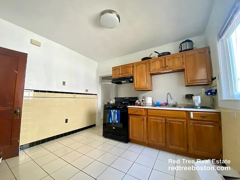 Building Photo - 38 George St