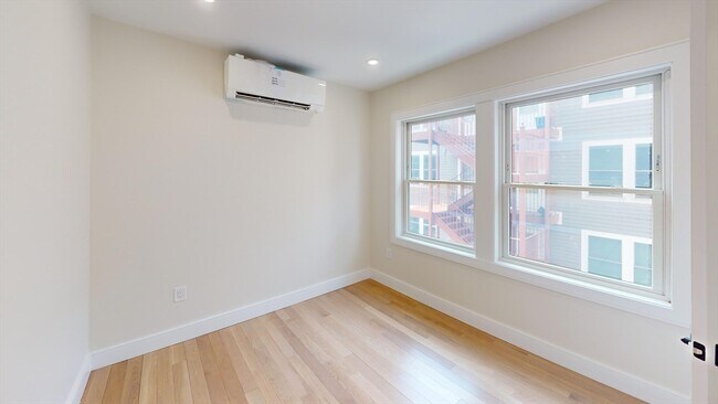 Building Photo - 59 Gove St