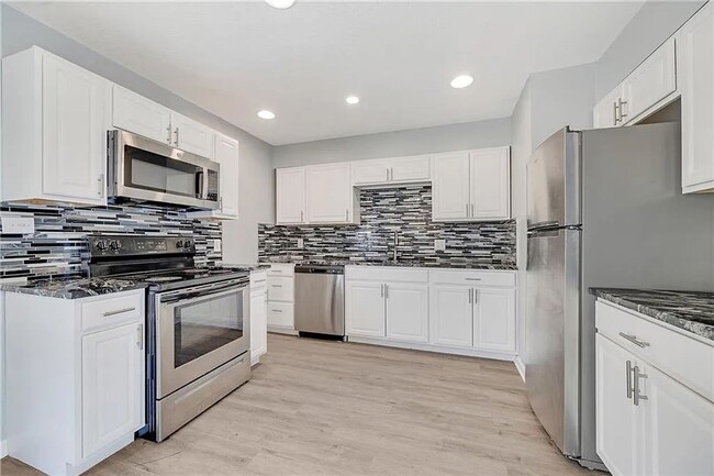 Building Photo - Don’t Miss This Updated 3-Bedroom Home