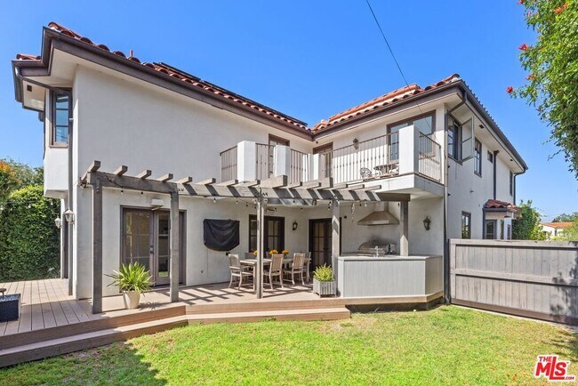 Building Photo - 1024 25th St