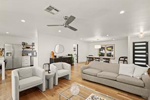 Building Photo - 3011 Yellowpine Terrace