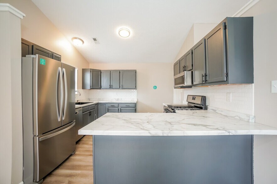 Building Photo - 7068 Carrie Dr