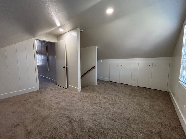 Building Photo - 2 bedroom 1 bathroom ADU located in Northeast Santa Rosa