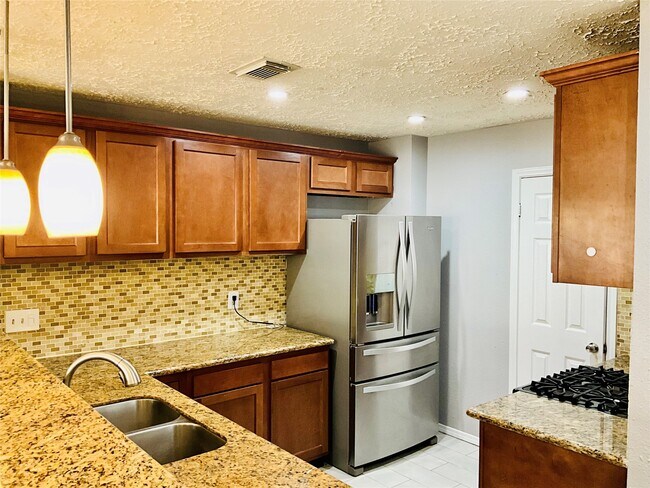 Building Photo - 11827 Moss Branch Rd