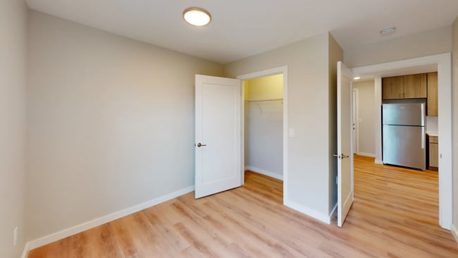 Interior Photo - 608 E Chalmers