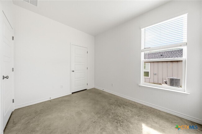 Building Photo - 8901 Prickly Ash Dr
