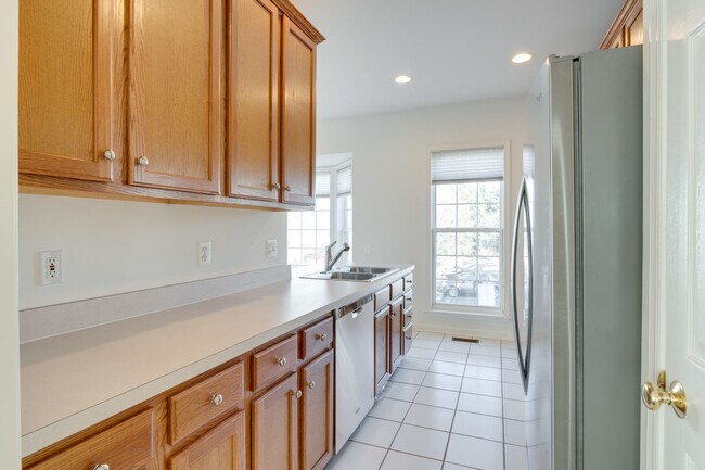 Building Photo - 6327 Dunn Ct