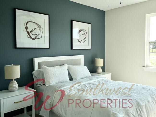 Building Photo - Upgrade your living experience across from campus in this fully furnished 3 bedroom 2.5 bath!