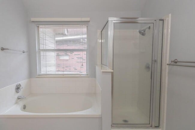 Building Photo - 8214 Cornerwood Dr