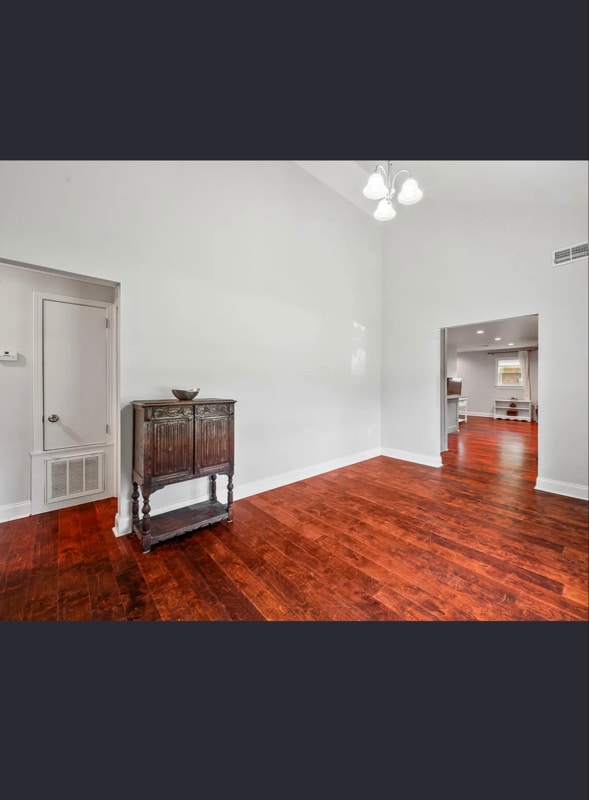 Building Photo - 4452 Elderwood Dr