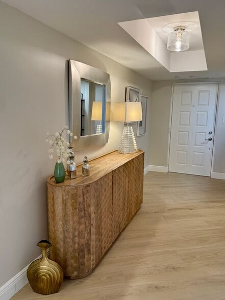 Building Photo - 6020 Pelican Bay Blvd
