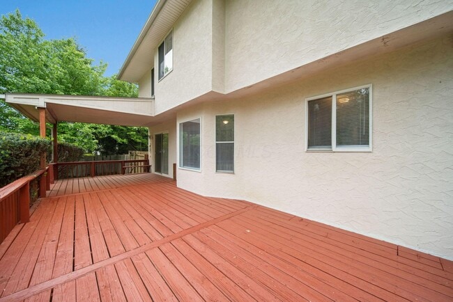 Building Photo - 921 Beechwood Rd