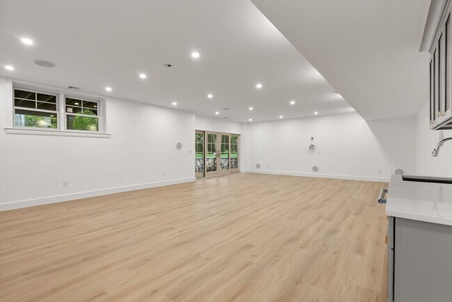 Building Photo - 311 Dedham Ave