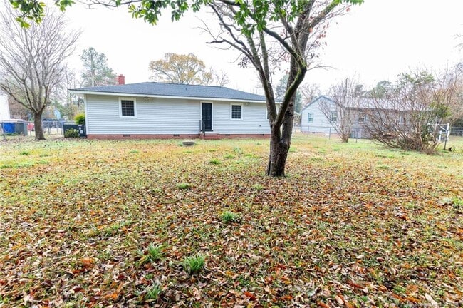 Building Photo - 3810 E Shephard St