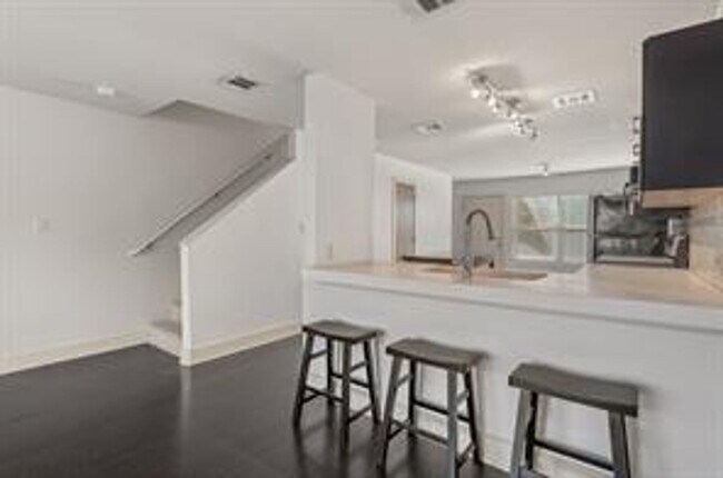 Building Photo - 1101 Grove Blvd