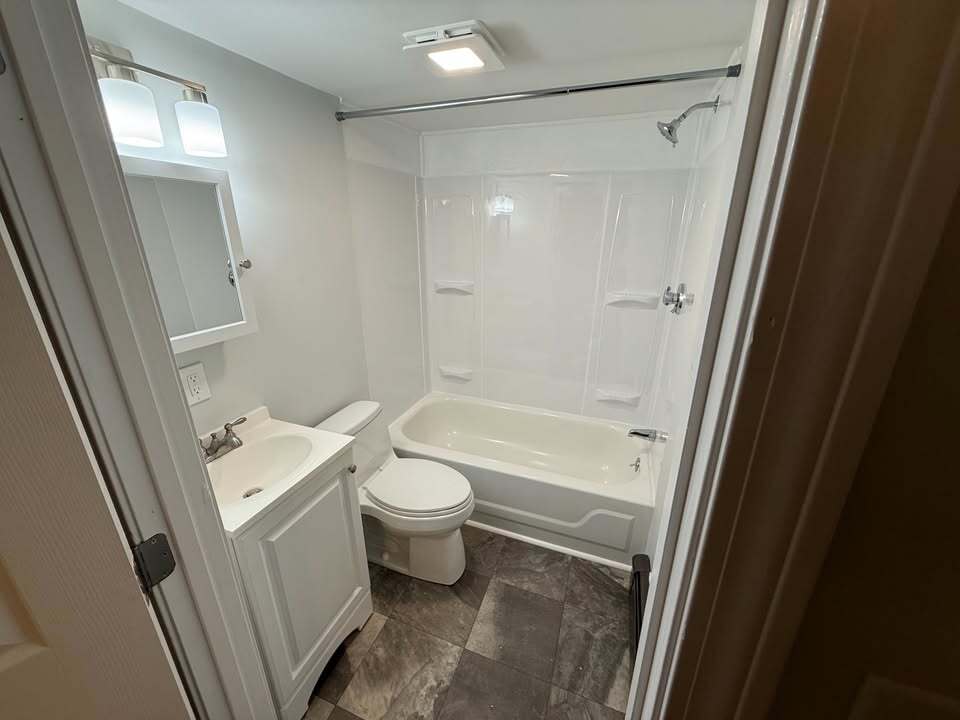 Building Photo - 28 Millett St