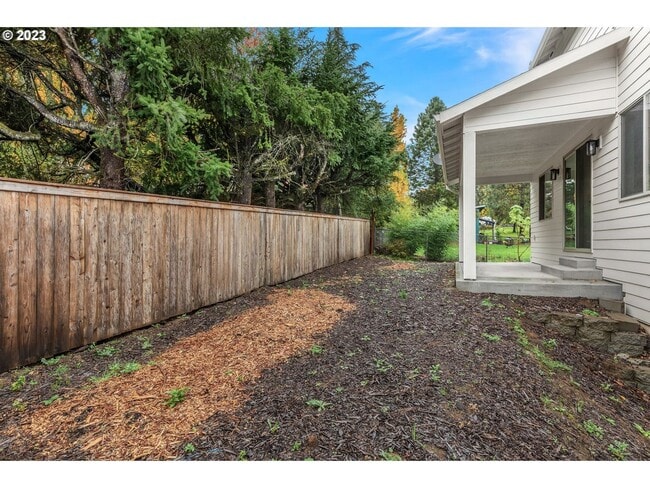 Building Photo - 10977 SE 129th Ave