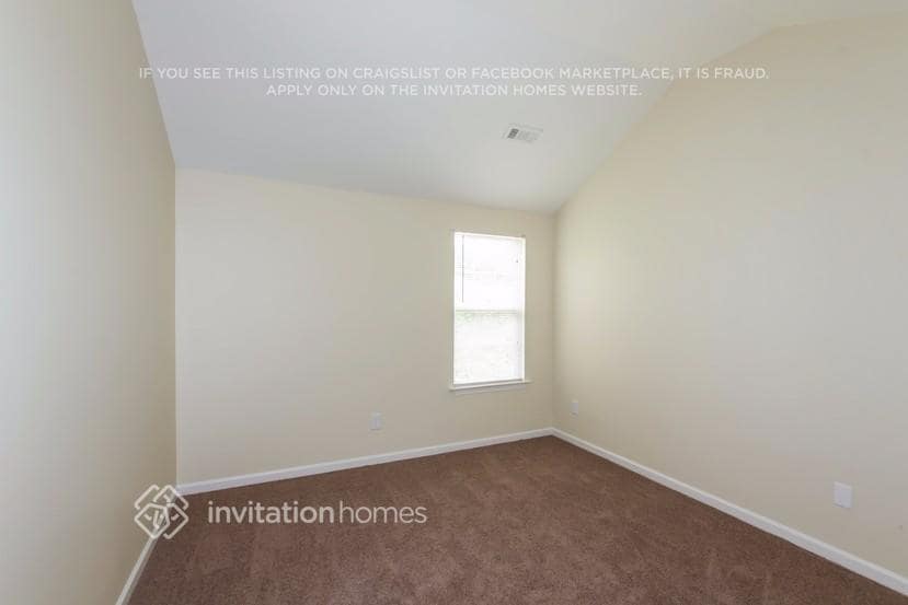 Building Photo - 216 Nellie Yale Pl