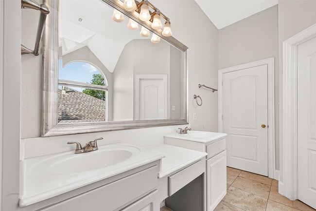 Building Photo - 23206 Kobi Park Ct