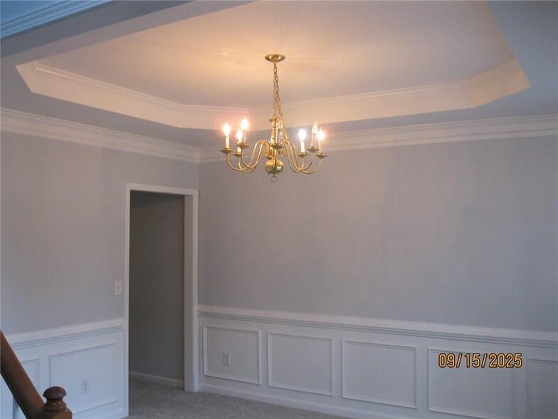 Building Photo - 1105 Wake Robin Cir SW