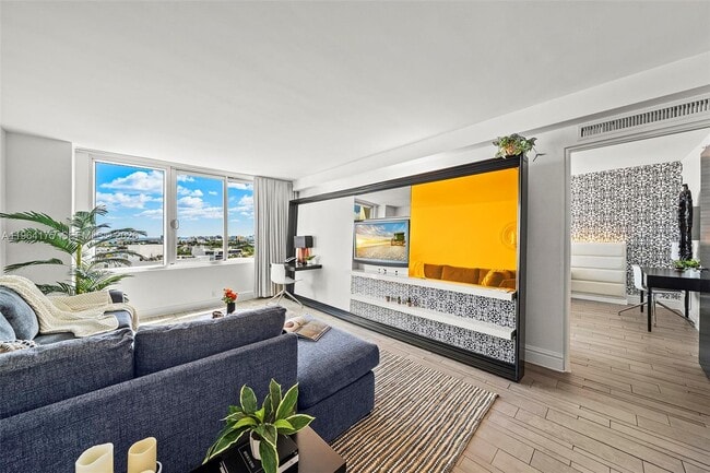 Building Photo - 1100 West Ave